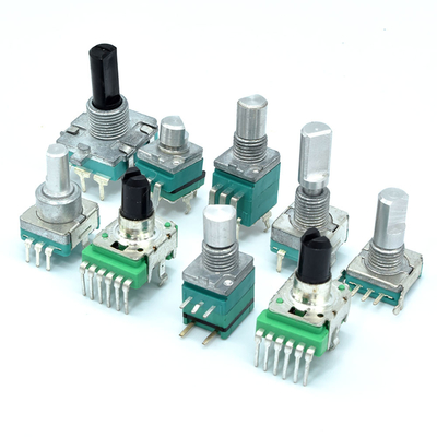 RD915S 9mm Metal Shaft Multi Ganged Rotary Potentiometer สำหรับเครื่องดนตรีและความถี่เสียง