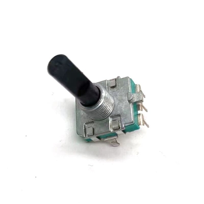 สีดำ EC16 สวิตช์ปุ่มเข้ารหัสแบบหมุน DC250V เพลาพลาสติก